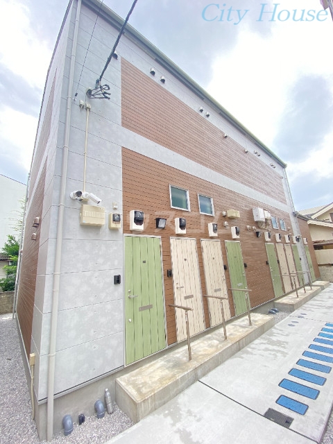 21/30 エントランス