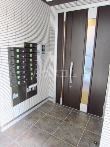 2/5 エントランス