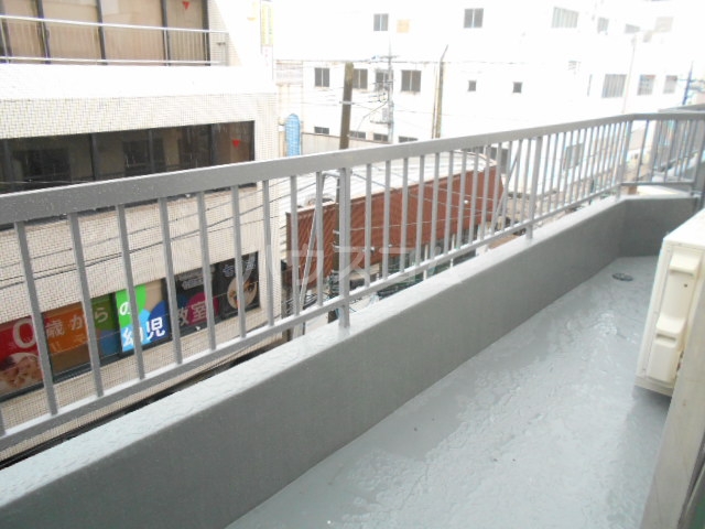 20/27 バルコニー