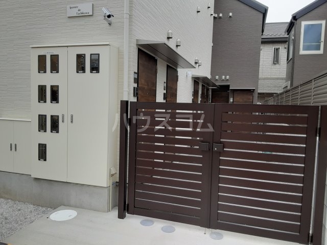 25/30 エントランス