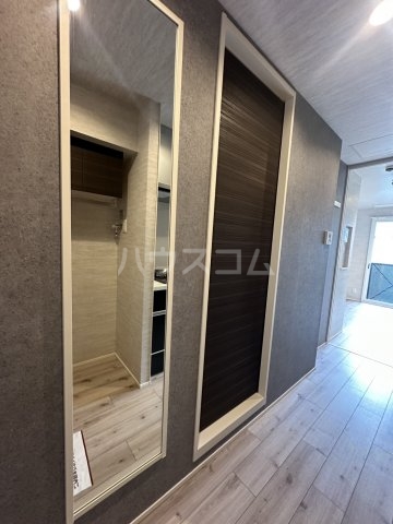 26/30 エントランス