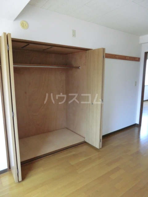 13/26 収納
