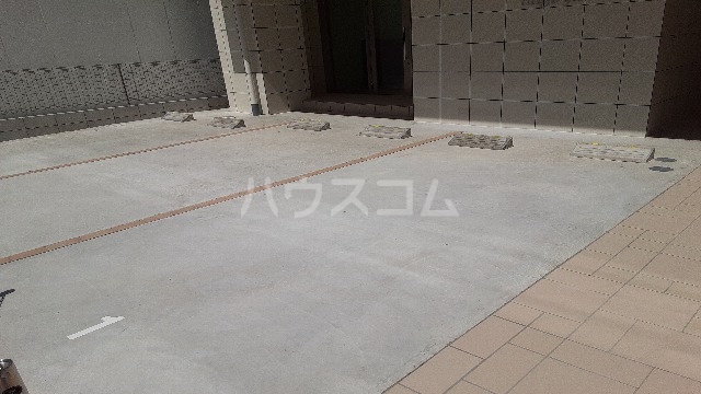 22/28 駐車場