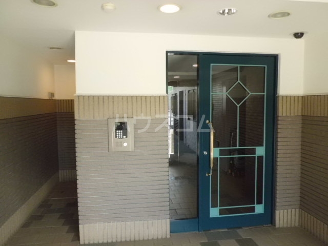 29/30 エントランス