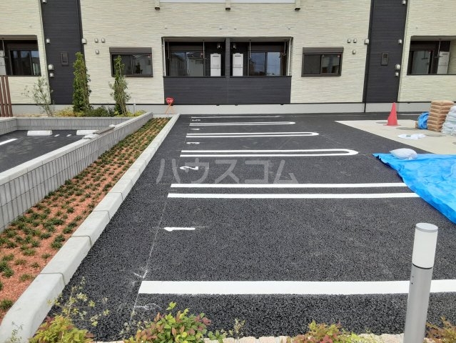 18/24 駐車場