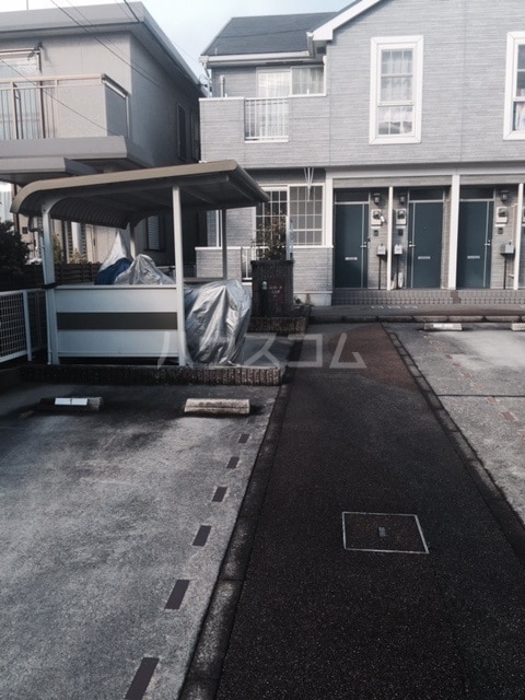 13/22 エントランス