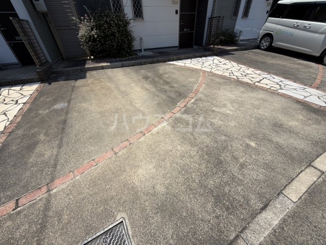 22/30 駐車場