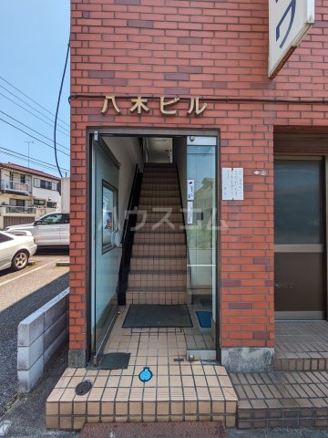 26/30 エントランス