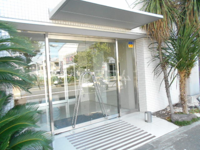 15/23 エントランス