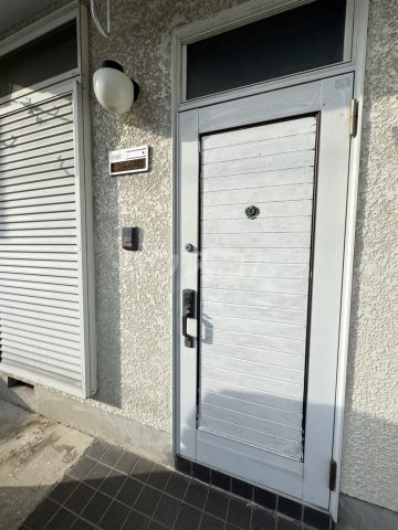 26/30 エントランス