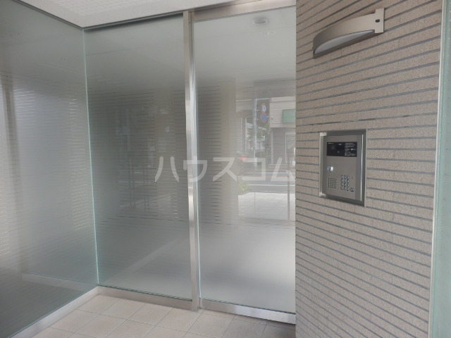 21/27 エントランス