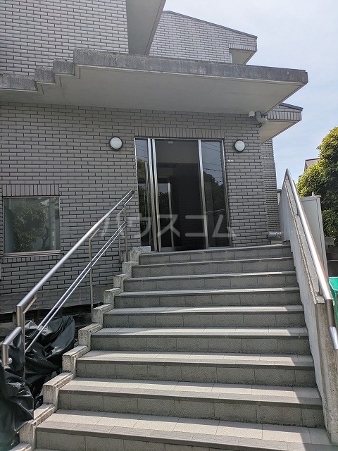 29/30 エントランス