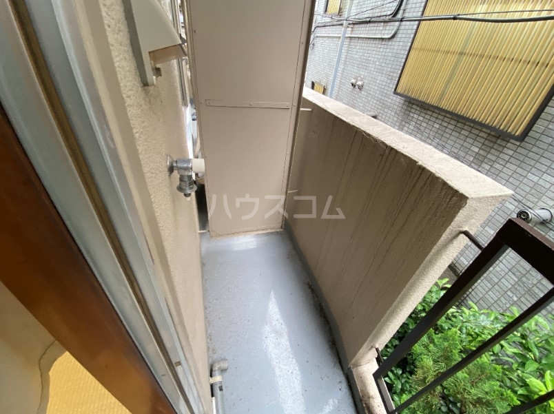 19/27 バルコニー