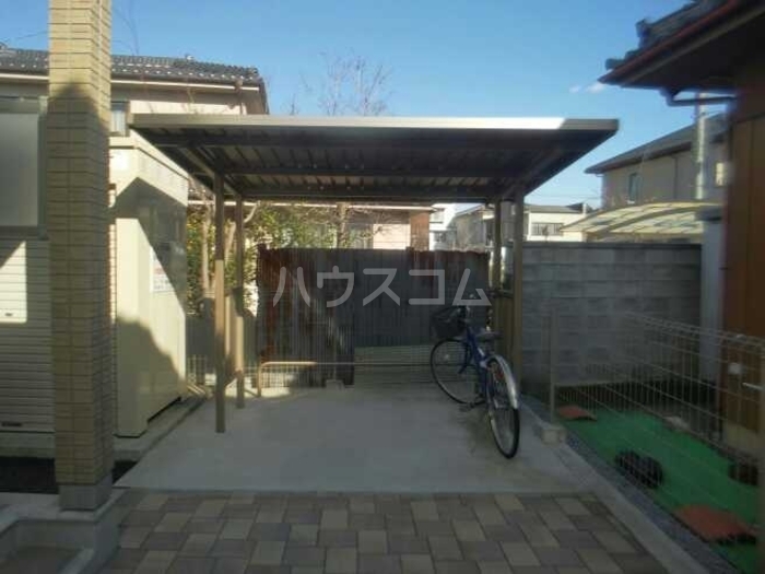 21/30 エントランス