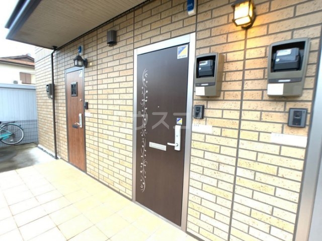16/18 エントランス