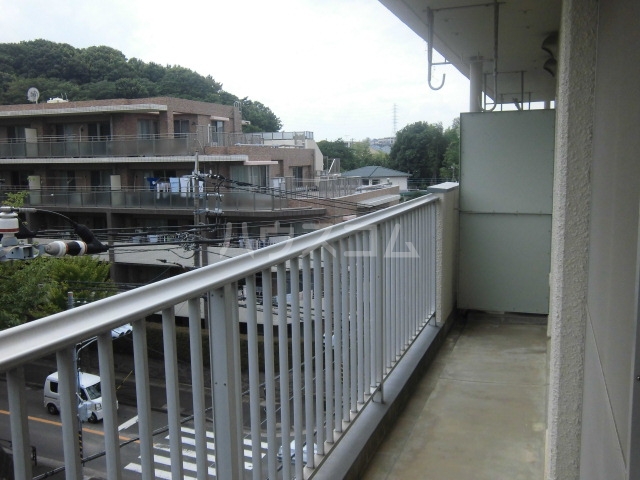 20/30 バルコニー