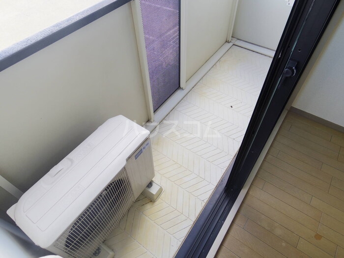 13/18 バルコニー