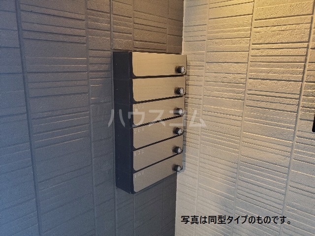 21/30 エントランス