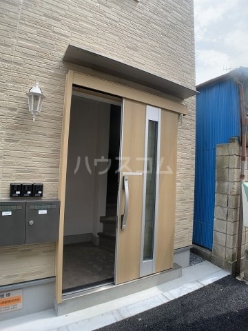 2/3 エントランス