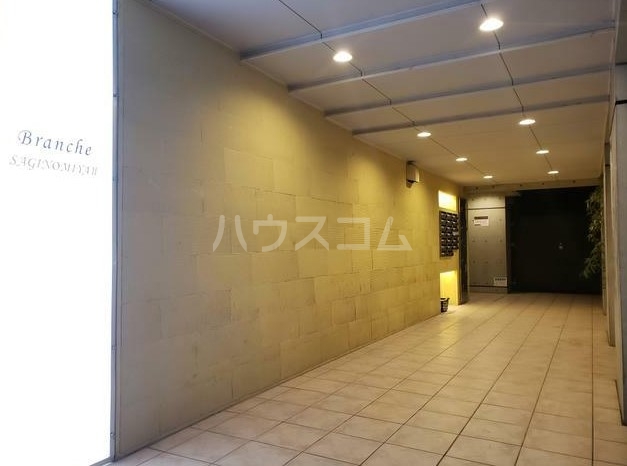 14/14 エントランス