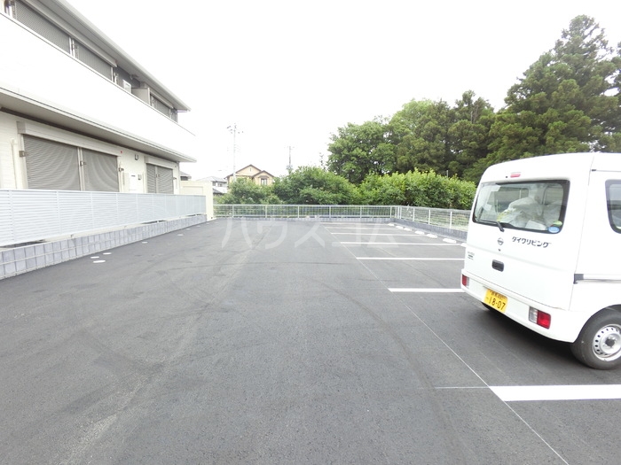 17/20 駐車場
