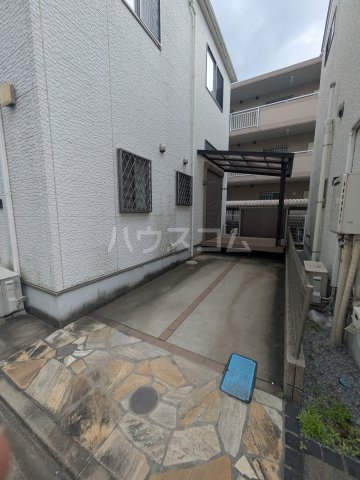 2/3 駐車場