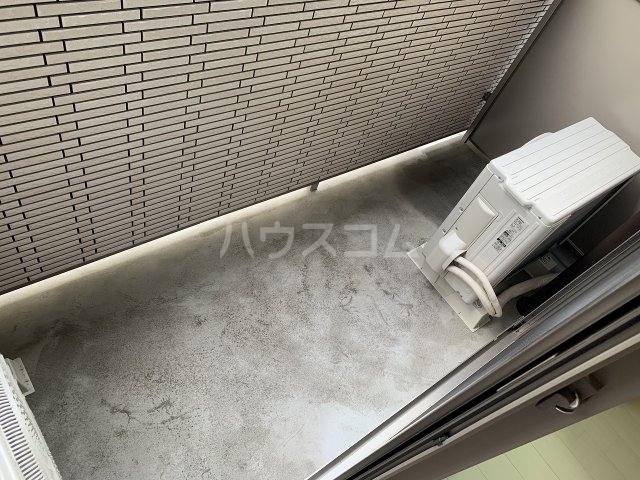 21/30 バルコニー