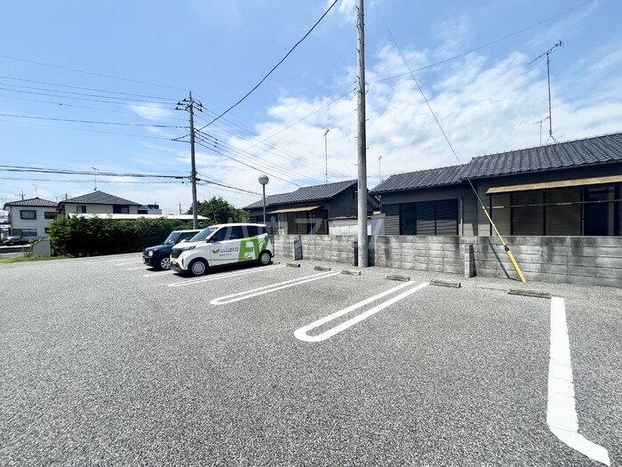 20/28 駐車場