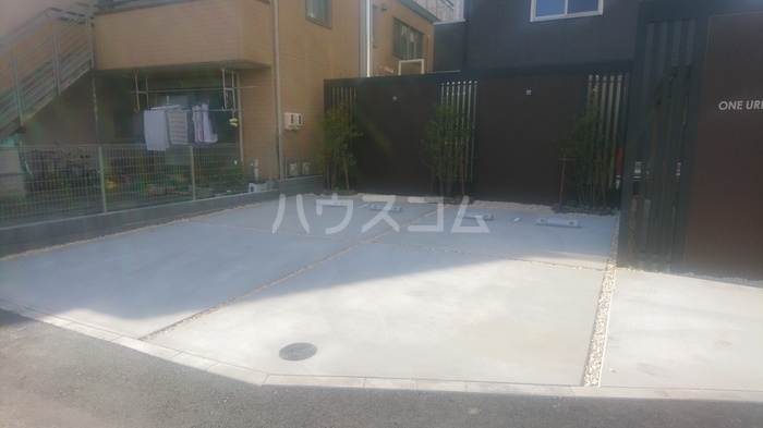 16/19 駐車場