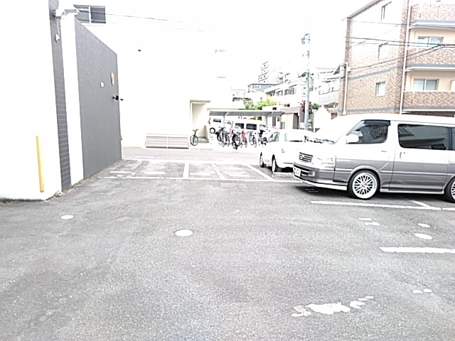 22/30 駐車場