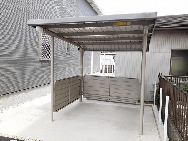 15/22 エントランス