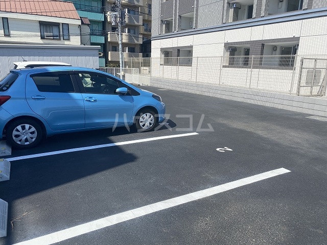 4/7 駐車場