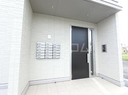 14/20 エントランス