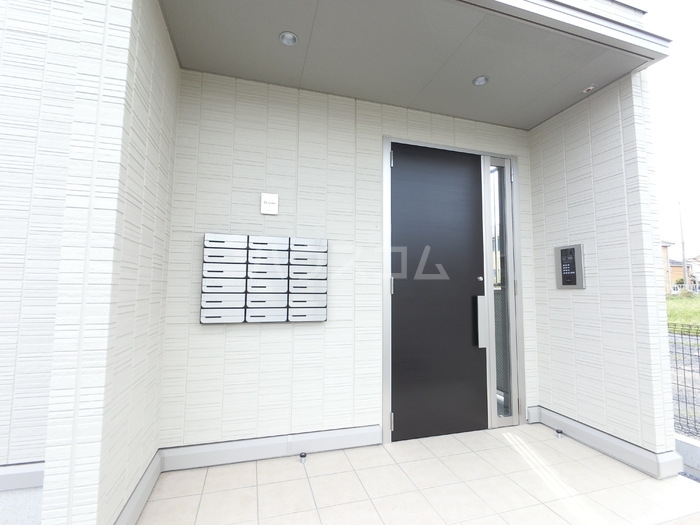 15/21 エントランス