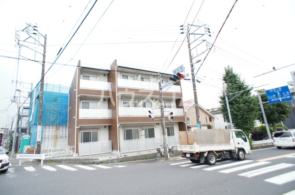 17/27 エントランス