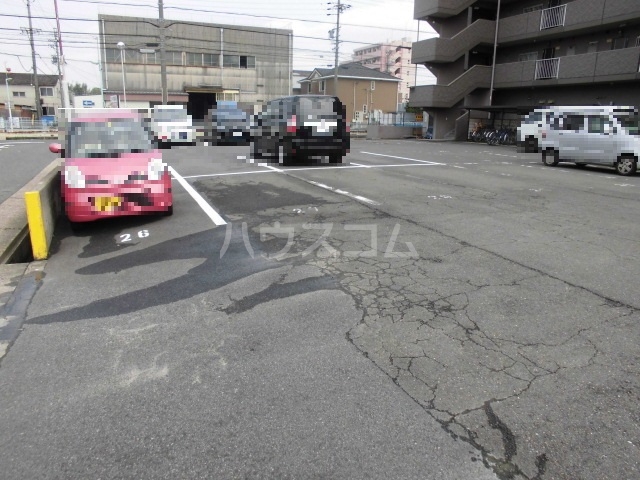 18/26 駐車場