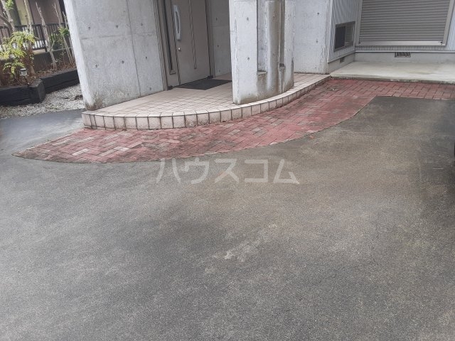 14/15 駐車場
