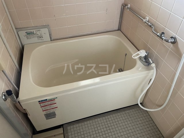 13/30 浴室