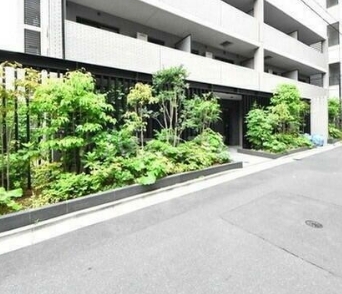 16/26 エントランス