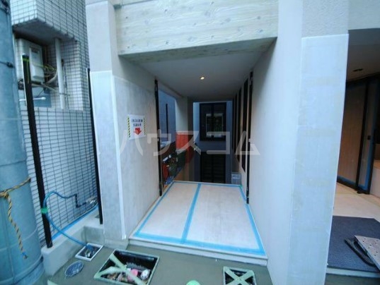 15/17 エントランス