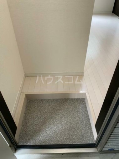 5/18 玄関
