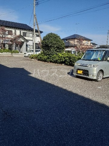 2/2 駐車場