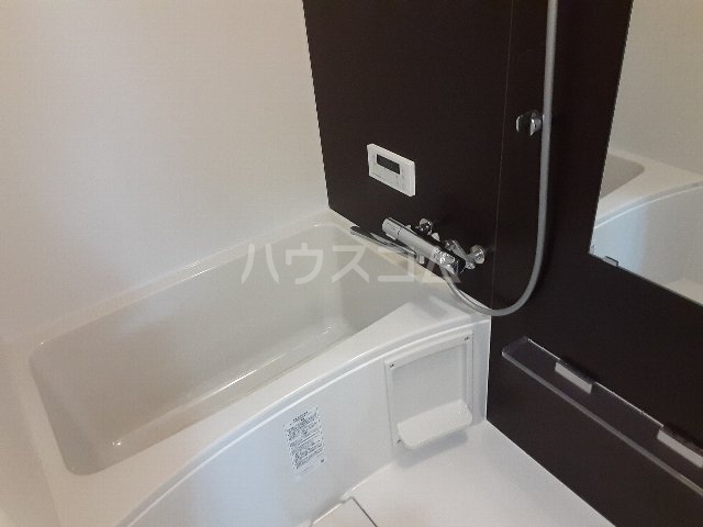 13/30 浴室