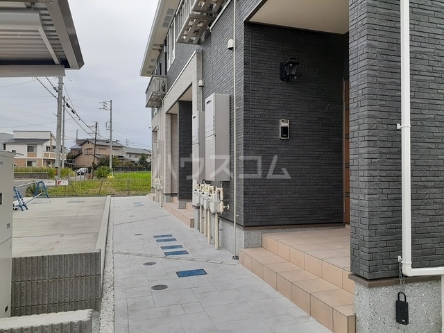 14/22 エントランス