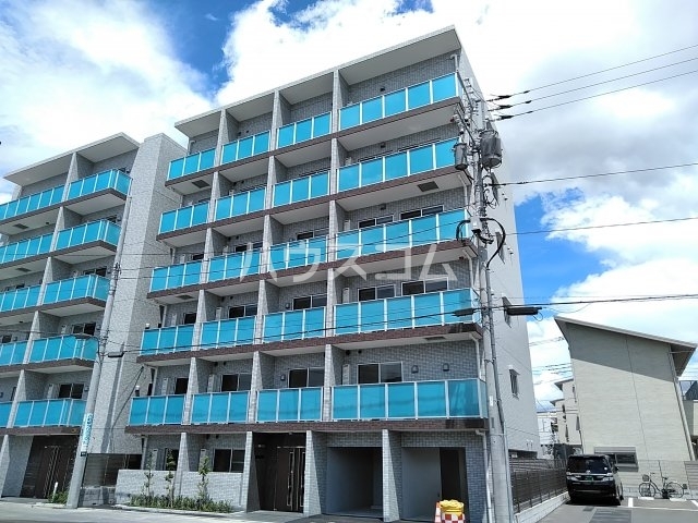 ペアパレス六町２号館の外観