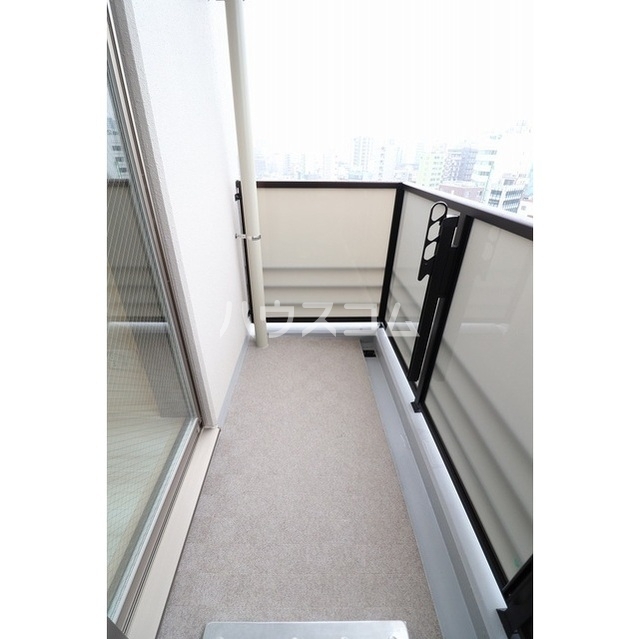 21/27 バルコニー