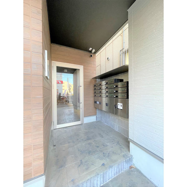 20/30 エントランス