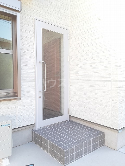 2/3 エントランス