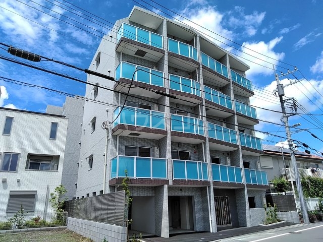 ペアパレス六町1号館の外観