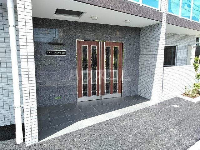 18/26 エントランス